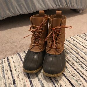 AUTHENTIC L.L. BEAN BOOTS - WOMENS SIZE 9